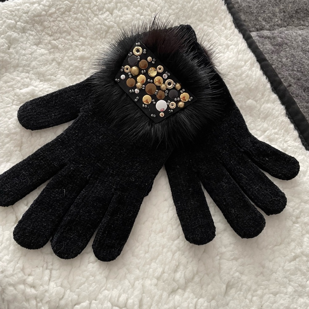 Chenille Studded Gloves